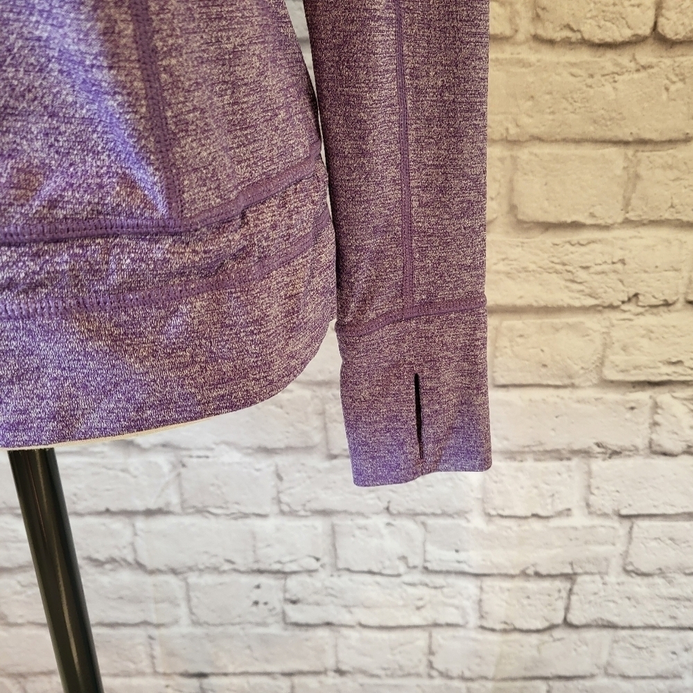 Lucy light heather purple long sleeve scoop neck thumb hole cuff top size S - Picture 7 of 10